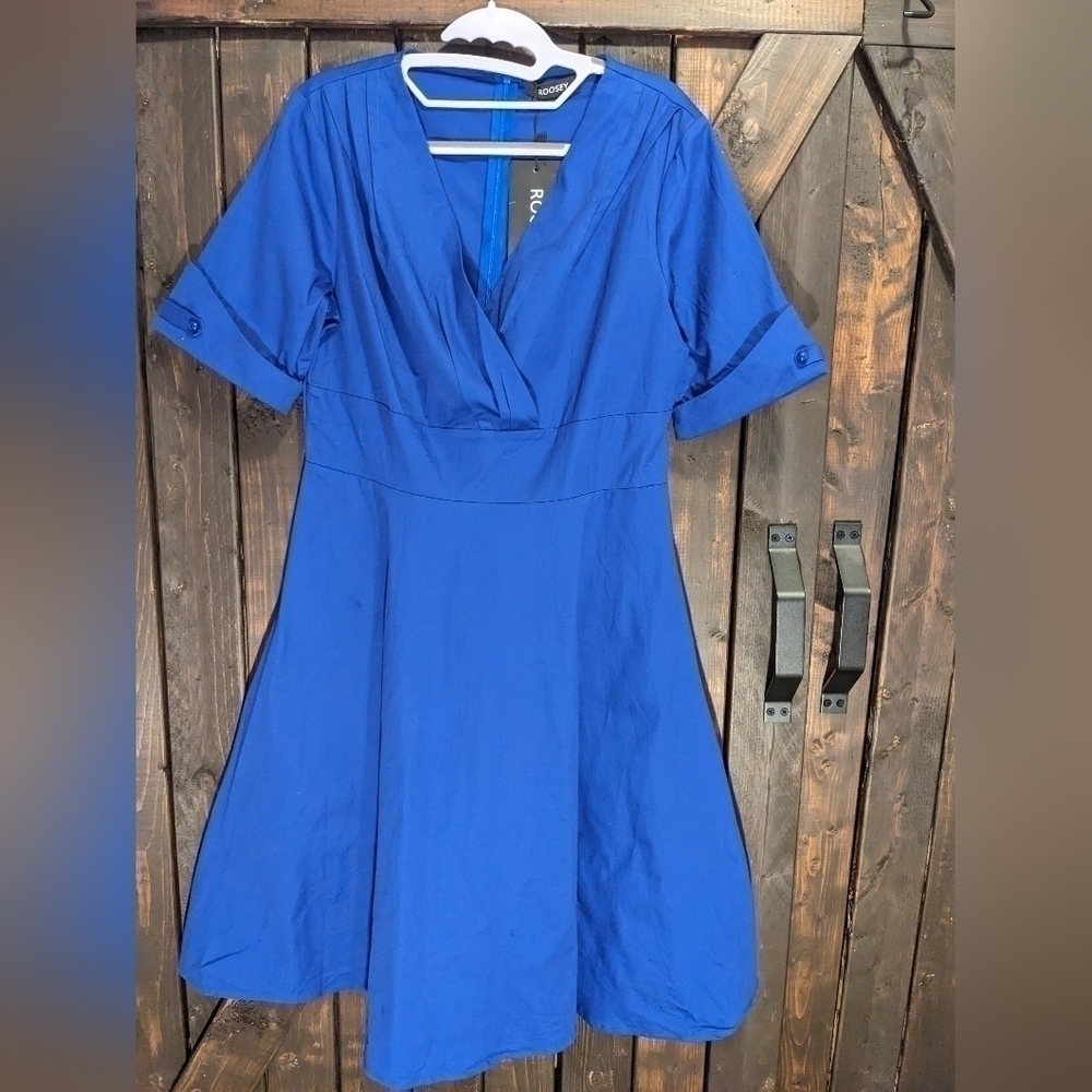ROOSEY size M, pin up style swing dress, blue